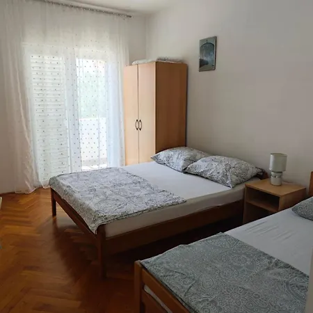 Slavica Биоград-на-Мору