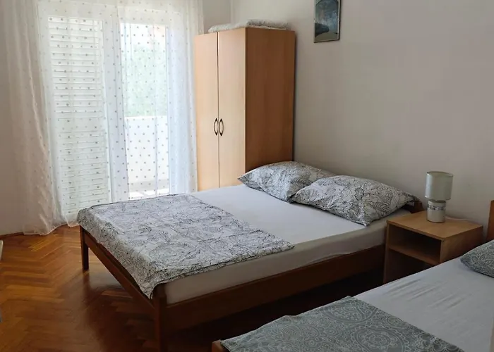 Slavica Биоград-на-Мору